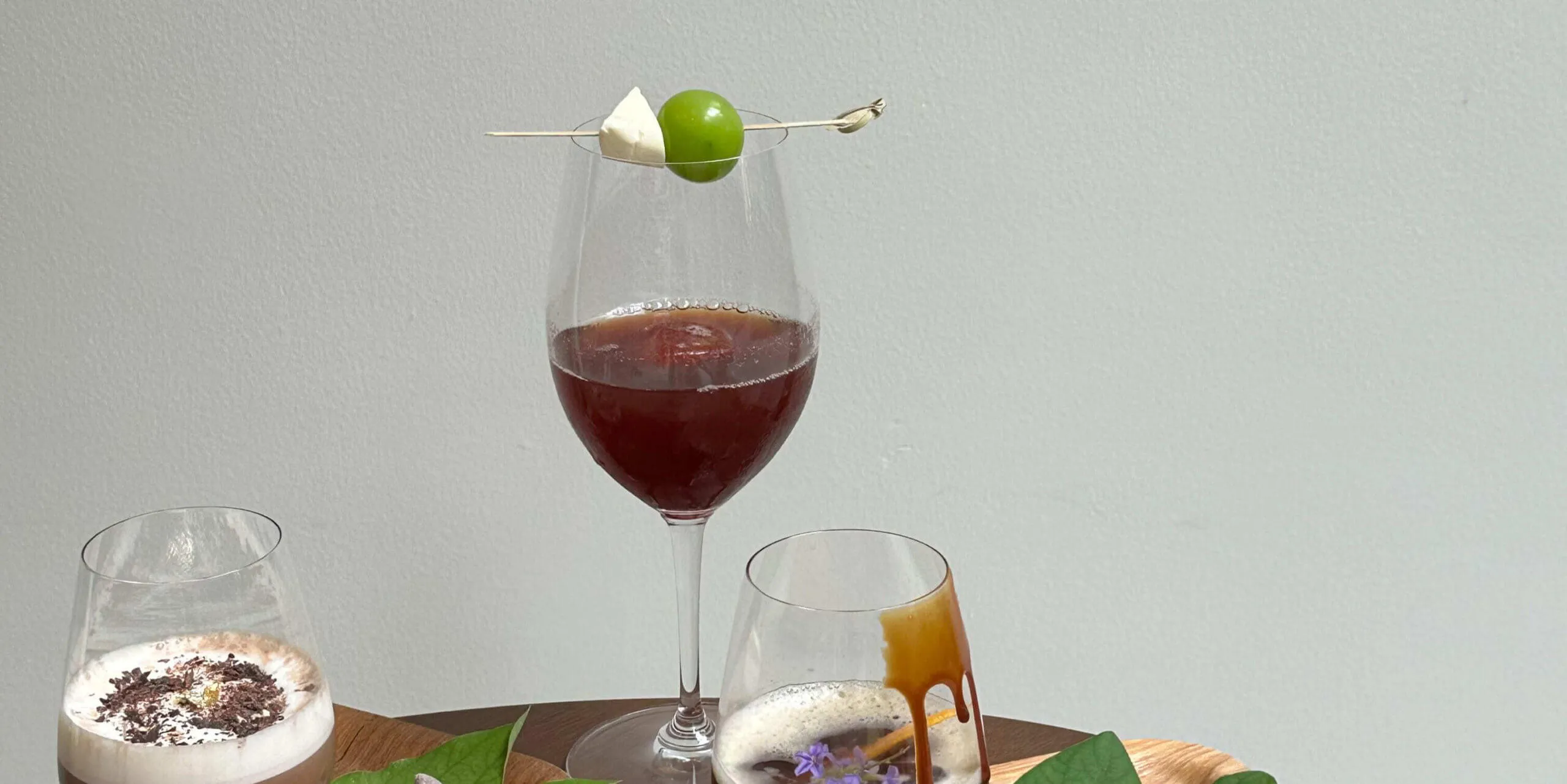 DISCOVER THE SUBTLE NOTES AND FLAVOURS OF EXCLUSIVE BLENDS FROM CULTIVAR11 WITH 3 CURATED COFFEE MENUS THAT ANYONE CAN ENJOY MAKING AT HOME.