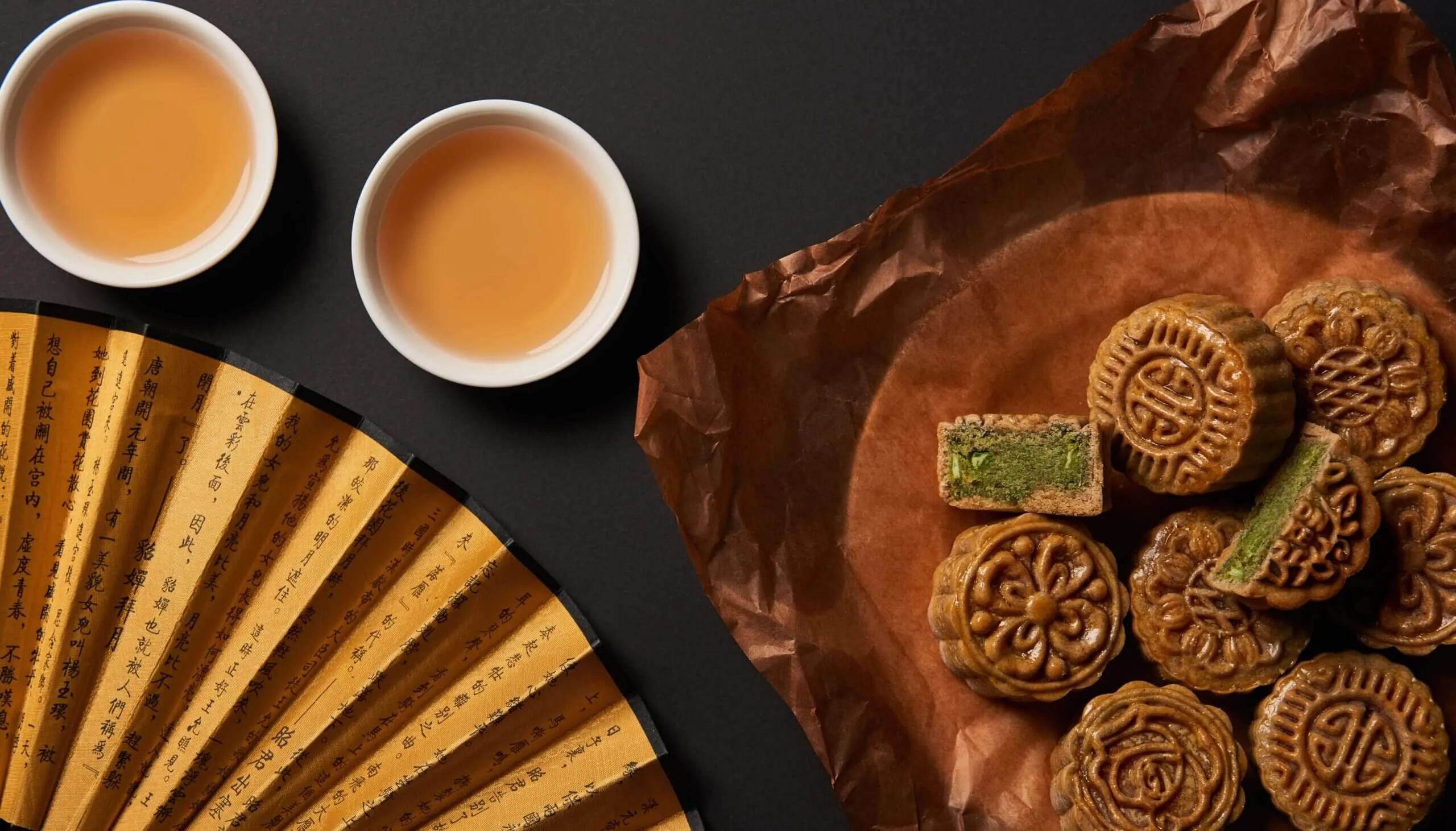 CELEBRATING THE MOON FESTIVAL. SCOPE IS OFFERING RESIDENTS A TASTE OF TRADITION WITH COMPLIMENTARY MOONCAKE AND TEA TO SHARE THE FESTIVE SPIRIT AND BRING EVERYONE TOGETHER.