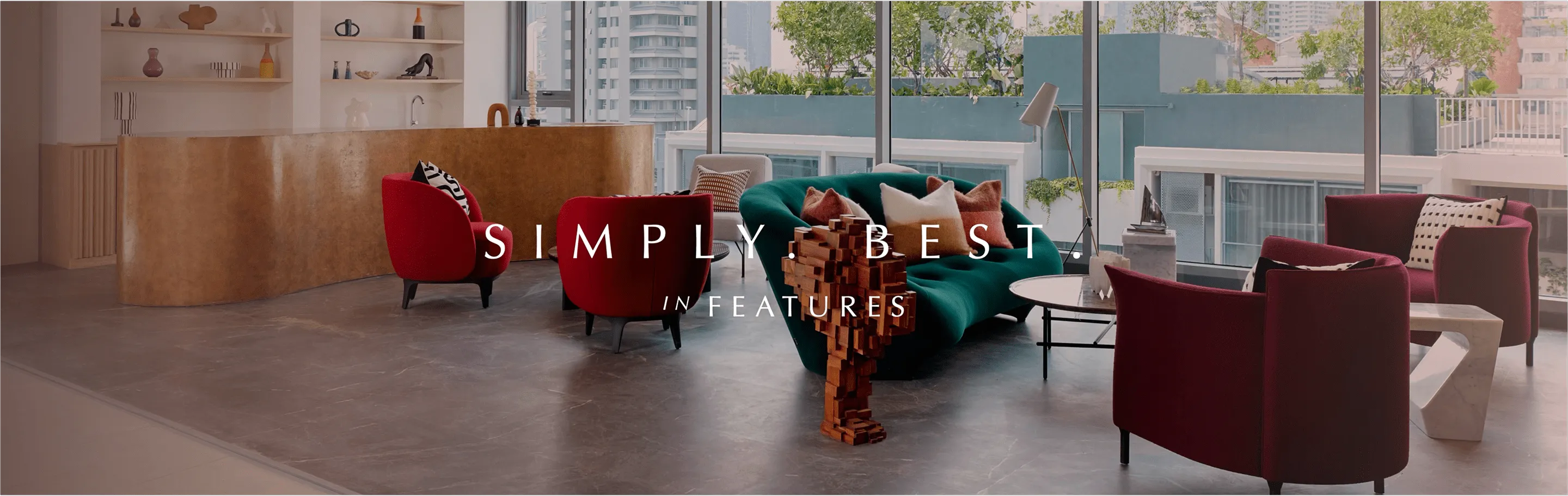 Lounge ในคอนโดหรู SCOPE Promsri ตกแต่งด้วยเฟอร์นิเจอร์ Ligne Roset และโซฟา Togo